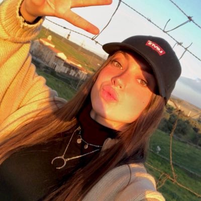 Profile Picture of Laura Alonso (@lauraalonso_19) on Twitter