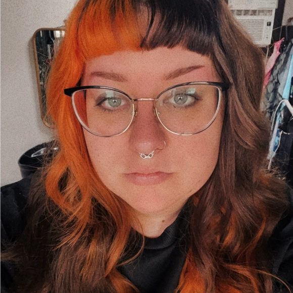 Profile Picture of Raeann Garrett (@hegarrett88) on Poshmark