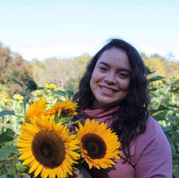 Profile Picture of Geysanni Diniz (@grobbins318) on Poshmark