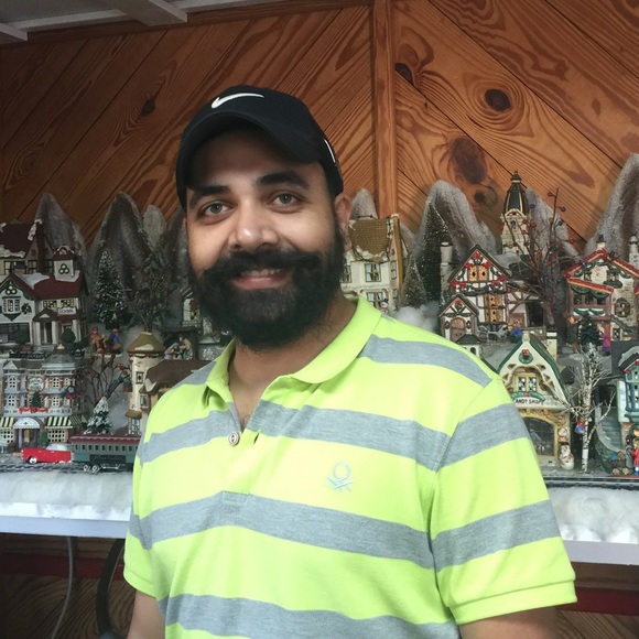 Profile Picture of Harpreet Bhalla (@harpreet2710) on Poshmark