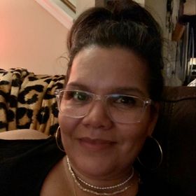 Profile Picture of Lisa Padron (@lapadron) on Pinterest