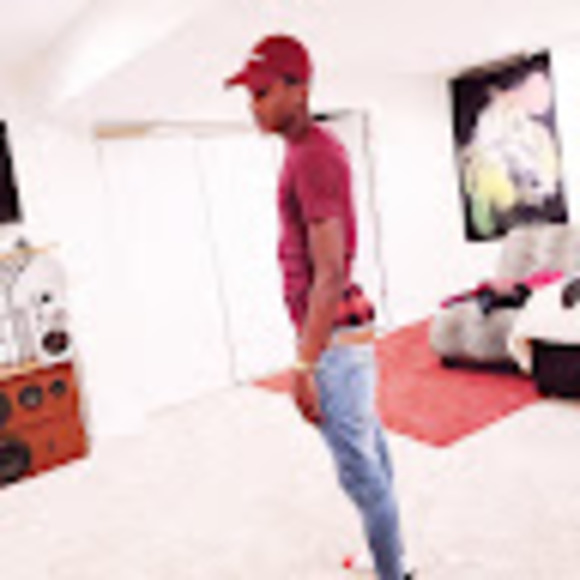 Profile Picture of Kenroy James (@pouch685) on Poshmark