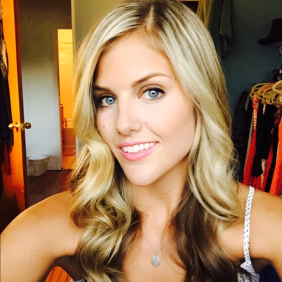 Profile Picture of Jess Chisholm (@james__casey) on Poshmark