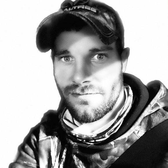 Profile Picture of Ed Franklin (@edf13556) on Poshmark