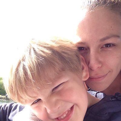 Profile Picture of Claire Branson (@branson1984) on Twitter