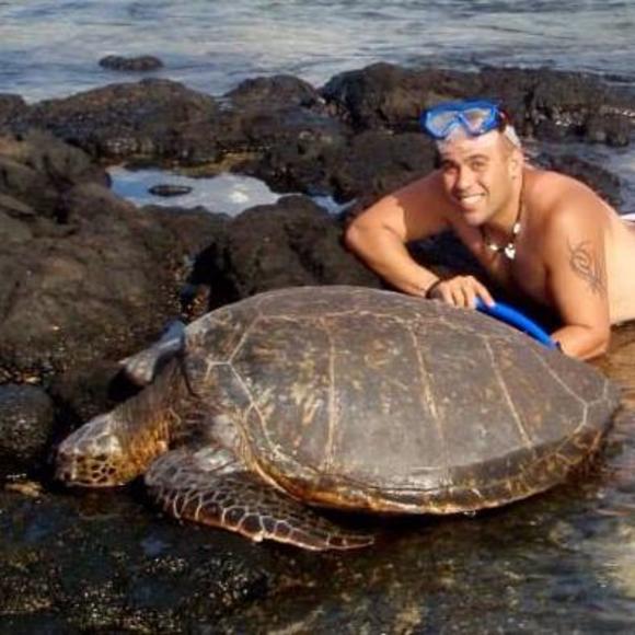 Profile Picture of Daniel Galdamez (@tcxripstah2007) on Poshmark