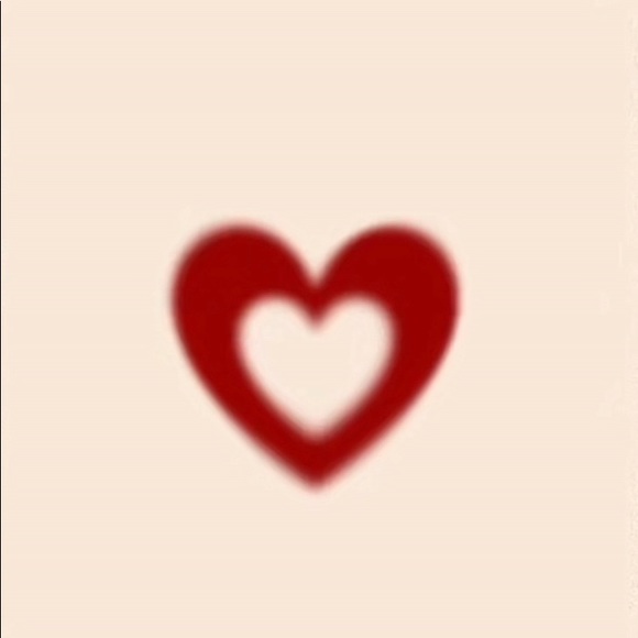 Profile Picture of Kaitlyn Arayata (@k9itlyn) on Poshmark