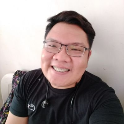 Profile Picture of Lloyd Ryan (@lloydicrous) on Twitter