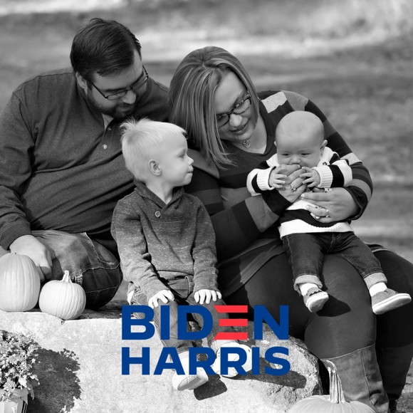 Profile Picture of Lisabeth Stanek (@lisabethstanek) on Poshmark