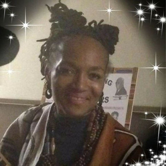 Profile Picture of Carrone Crump (@carrone29) on Poshmark