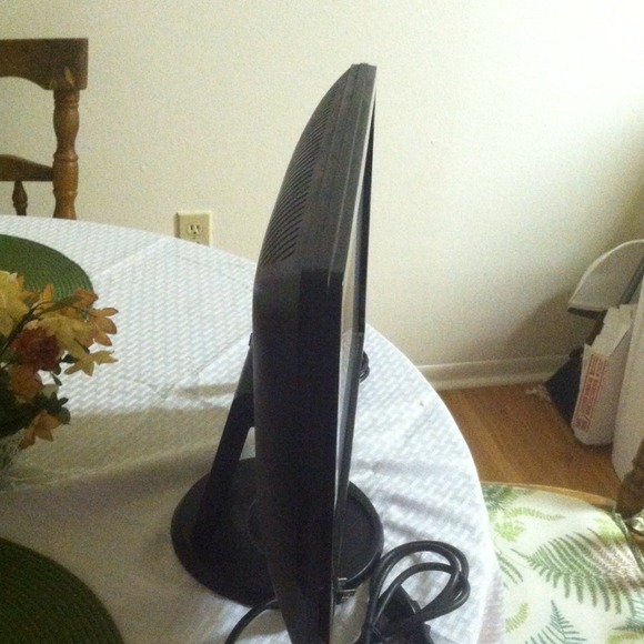 Profile Picture of Travis Stickells (@travis021923) on Poshmark