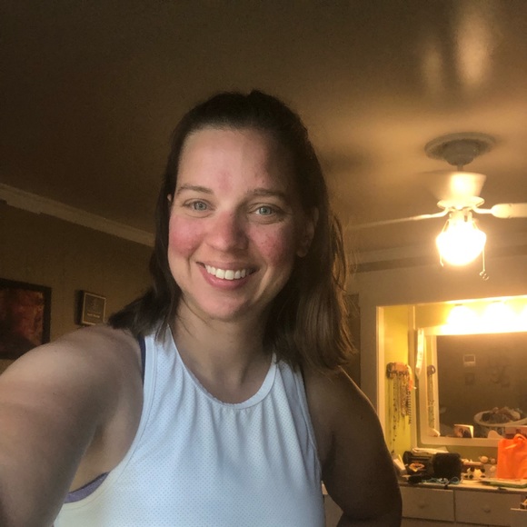 Profile Picture of Heather Reineke (@heatherer89) on Poshmark