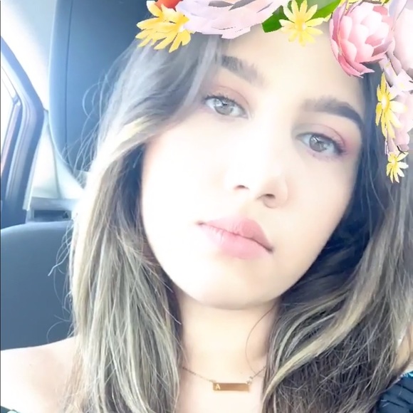 Profile Picture of Astrid Rivera (@carolina982) on Poshmark