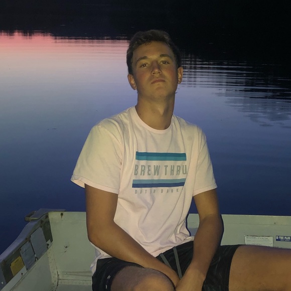 Profile Picture of Ian Streeper (@istreep14) on Poshmark