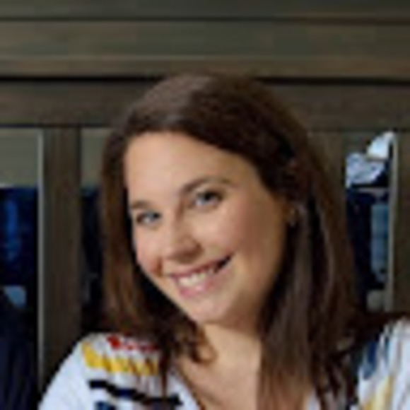 Profile Picture of Alyssa Filuta (@afiluta) on Poshmark