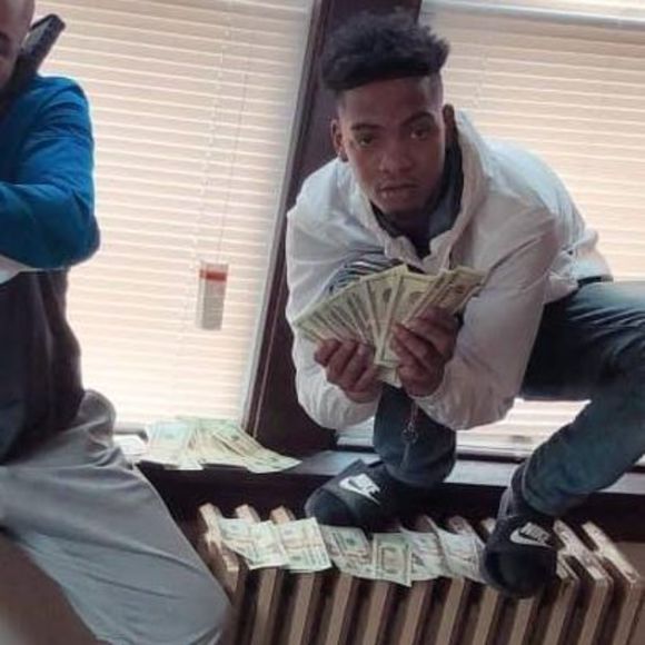 Rãshad Høward - Poshmark Profile Picture of Rãshad Høward (@rashadhoward7) on Poshmark