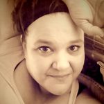 Profile Picture of Heather Cales (@pickinthrulife) on Instagram