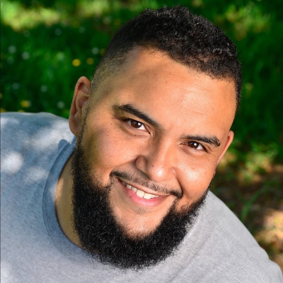 Profile Picture of Gregory Castillo (@gregorycasti471) on Poshmark