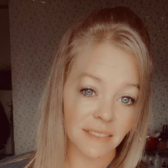 Profile Picture of Ashley Shuffstall (@wet_in_wild2001) on Poshmark