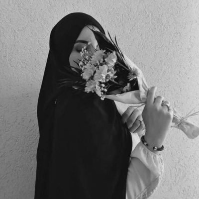 Profile Picture of Aisha González / عائشة (@aishagleez) on Twitter