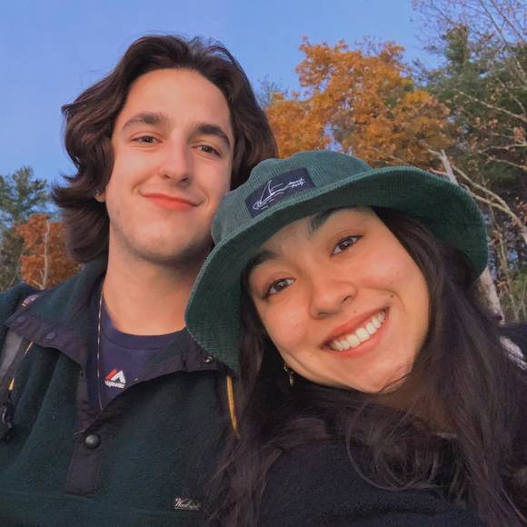 Profile Picture of Sheena Keating (@sheenakeating) on Poshmark