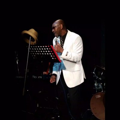 Profile Photo of Bobby Woods (@BobbyJazzSinger) on Twitter