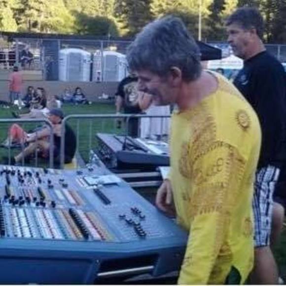 Profile Picture of Douglas Vaughn (@douglasvaughn) on Poshmark