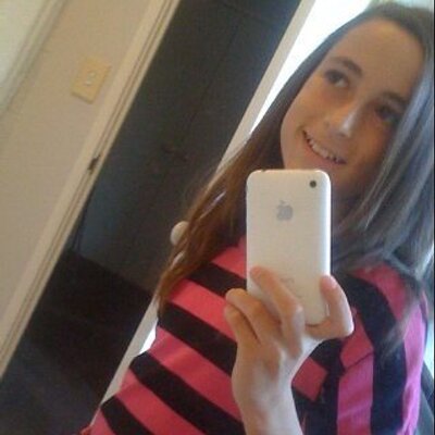 Profile Picture of Sarah Giancola (@searbear561) on Twitter