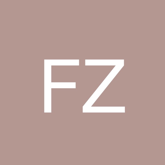 Profile Picture of Farhat Zehra (@zehramother95) on Poshmark