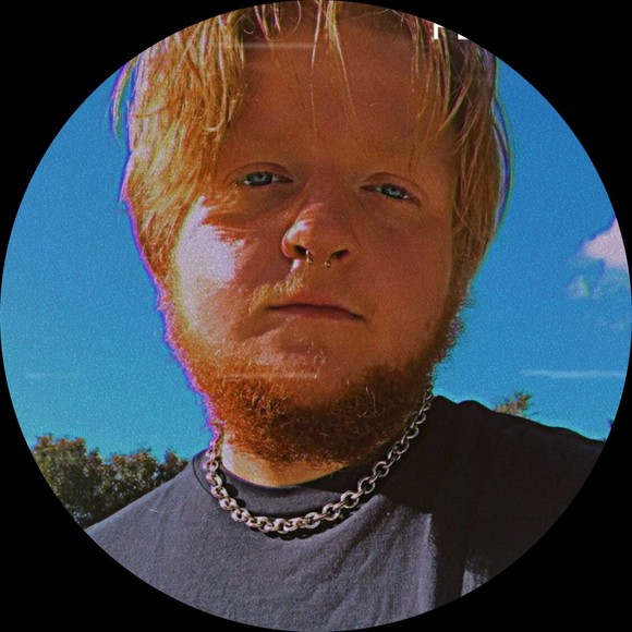 Profile Picture of Sheamus Holderbaum (@moosethriftsmi) on Poshmark