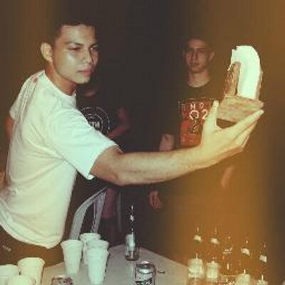 Profile Picture of Sean Uy (@SwerdySean) on Twitter