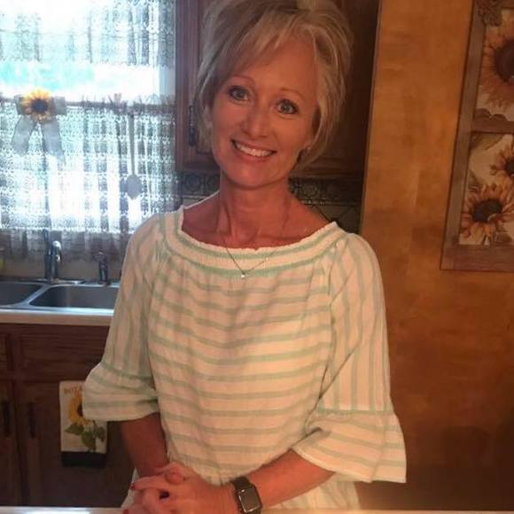 Profile Picture of Rhonda Thornton (@happyday1234) on Poshmark