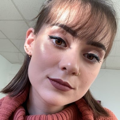 Profile Picture of Purple (@violet_chenxi) on Twitter