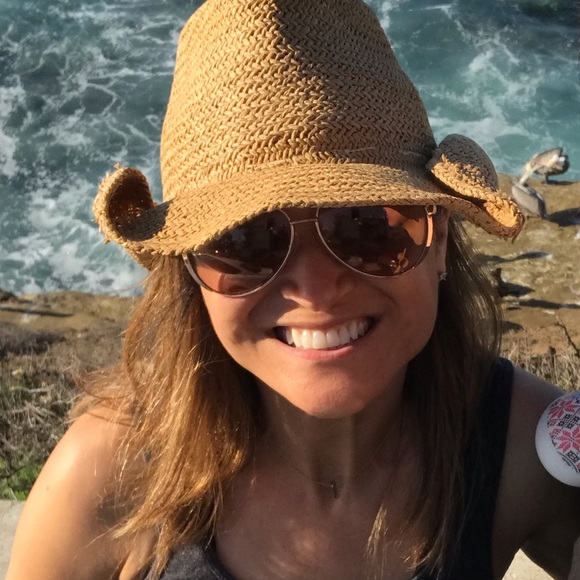 Profile Picture of Pamela Westerlin (@pammiewe) on Poshmark