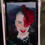 Profile Picture of Alice Palmer (@alice___palmer) on Youtube