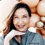 Profile Picture of 𝐊𝐞𝐥𝐥𝐲 𝐆𝐢𝐛𝐛𝐬 𝐑𝐍, 𝐁𝐒𝐍, 𝐂𝐀𝐍𝐒 (@your_beautynurse) on Instagram