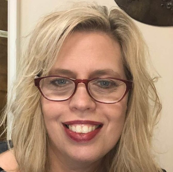 Profile Picture of Deena ruth Mcanally (@deenamcanally) on Poshmark