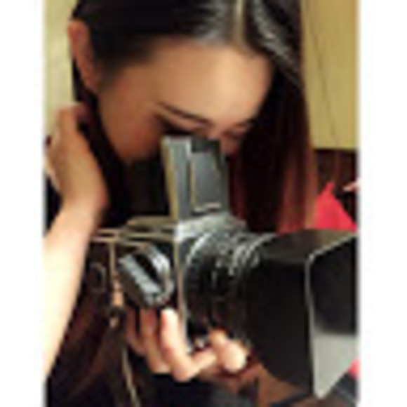 Profile Picture of Jianing Elsa (@jianingelsa) on Poshmark