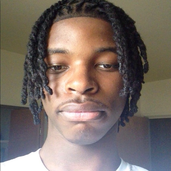 Profile Picture of Lawrence Jones (@ljones12397) on Poshmark