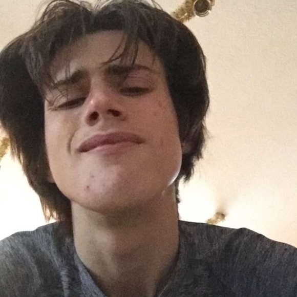 Profile Picture of Joe Fitch (@jdfitch231) on Poshmark