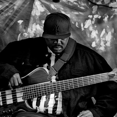 Profile Picture of Darrell Stone (@darrellgives) on Twitter