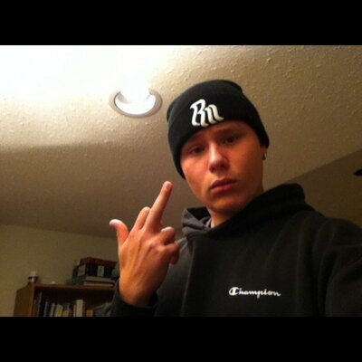 Profile Picture of Gregory Castillo (@greg98greg) on Twitter