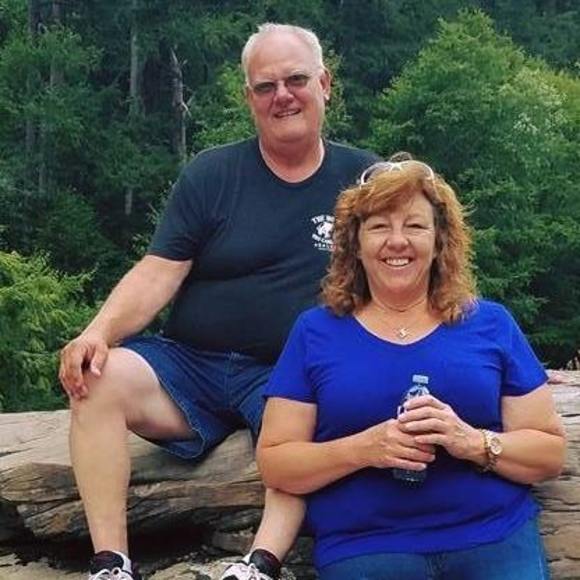 Profile Picture of Joyce Sparwasser (@joycebrwnrn) on Poshmark