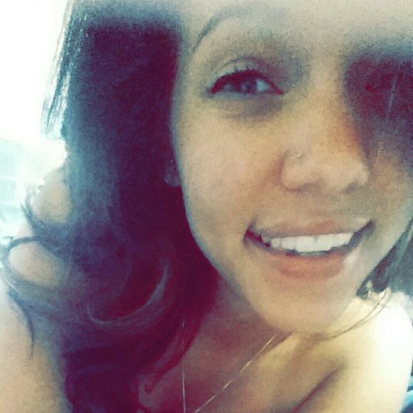 Profile Picture of Vanessa Aguilar (@nessa51) on Poshmark