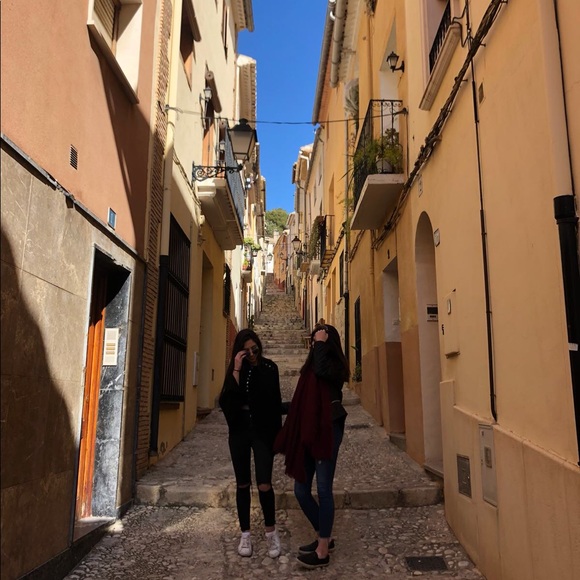 Profile Picture of Paulette Argy (@pauletteargy) on Poshmark