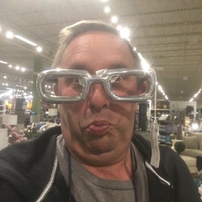 Profile Picture of Jeff Couch (@jeffcouch19) on Twitter