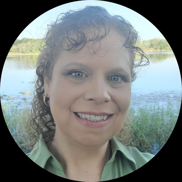 Profile Picture of Crystal Cekala (@solnyshka) on Poshmark