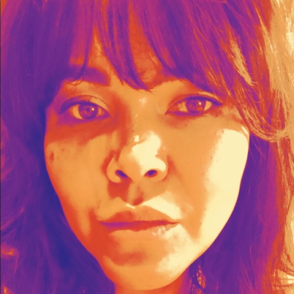 Profile Picture of Mellissa Hache (@mellissahache) on Poshmark