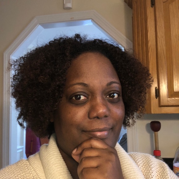Profile Picture of Tamara Murphy (@tmurphy75) on Poshmark