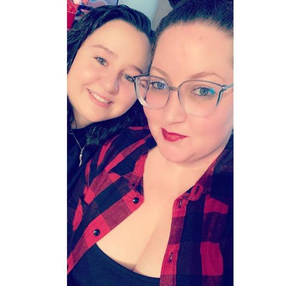Profile Picture of Heather Labbe (@missheather0906) on Poshmark